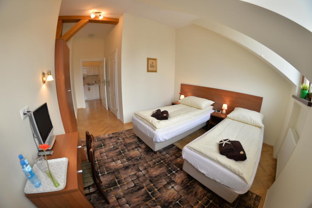 Royal Route 29 Comfort Rooms Krakow Room photo