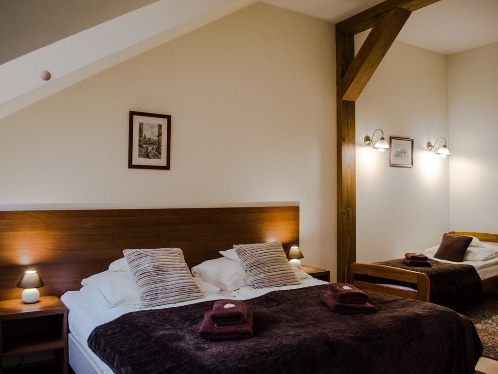 Royal Route 29 Comfort Rooms Krakow Exterior photo