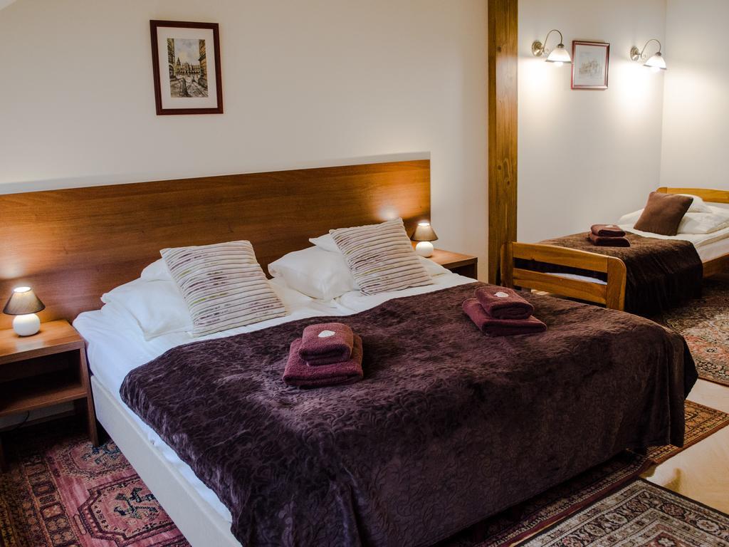 Royal Route 29 Comfort Rooms Krakow Exterior photo