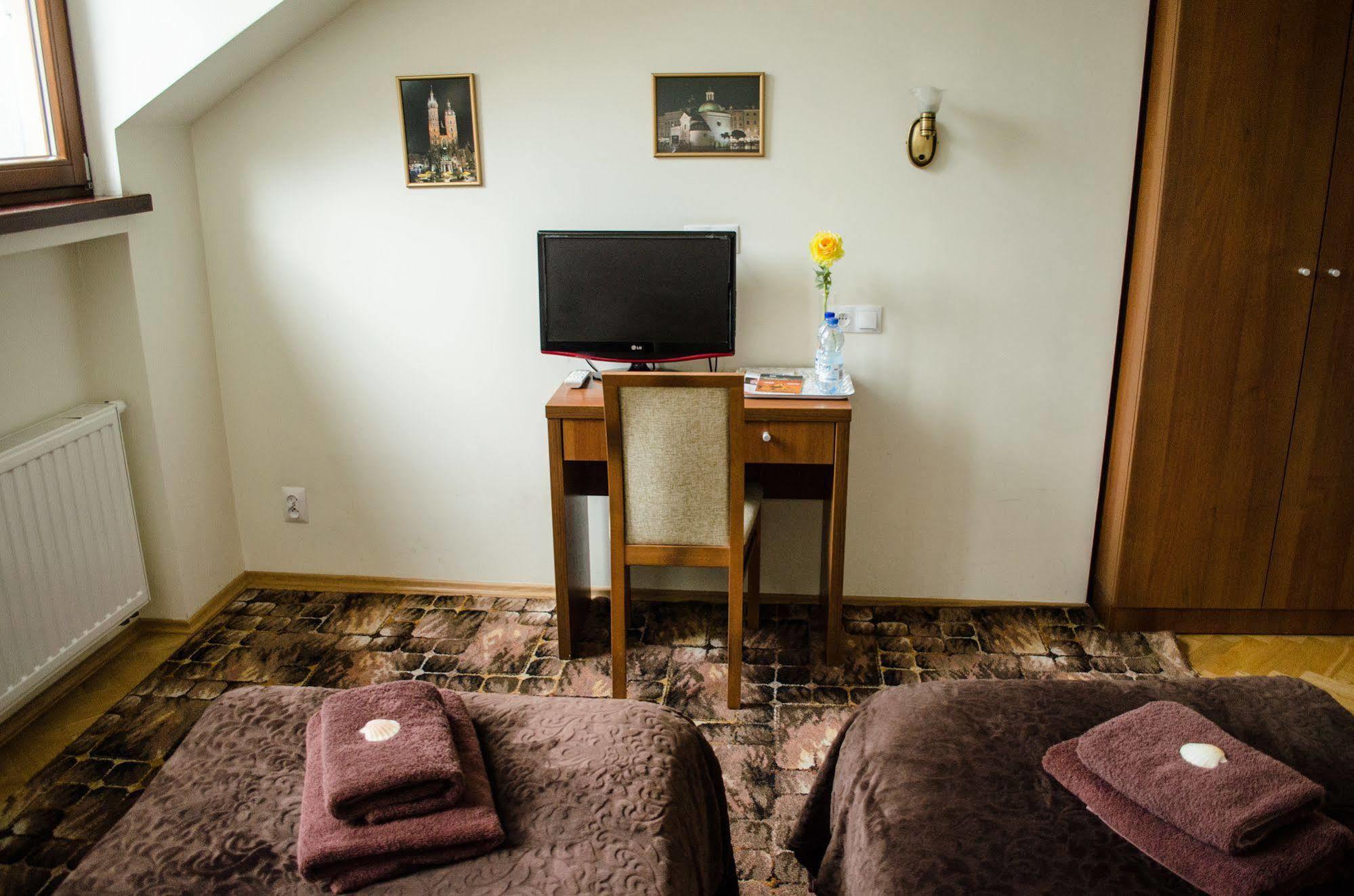 Royal Route 29 Comfort Rooms Krakow Exterior photo