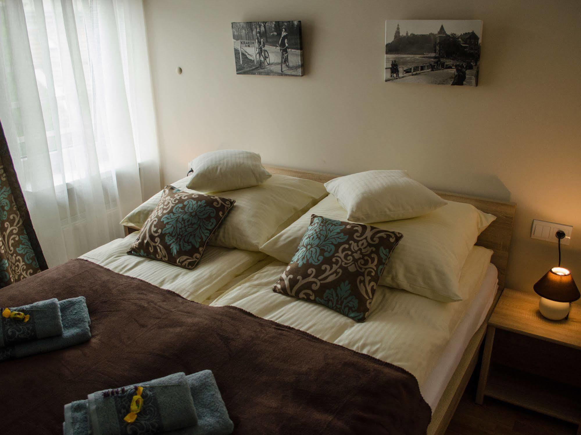 Royal Route 29 Comfort Rooms Krakow Exterior photo
