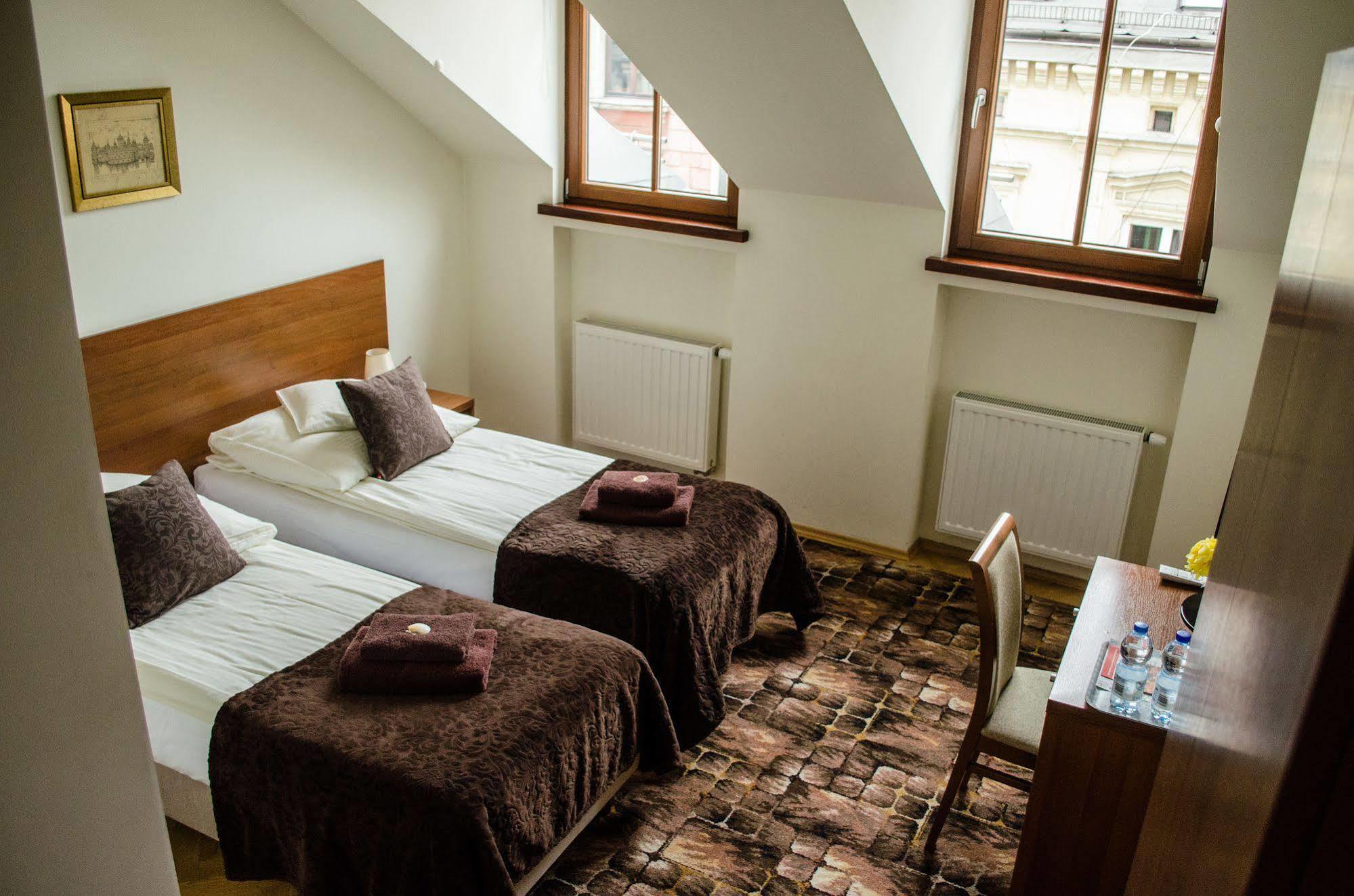 Royal Route 29 Comfort Rooms Krakow Exterior photo